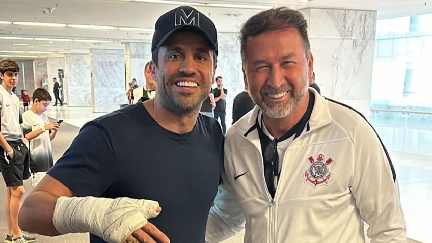 Pablo Marçal vai a jogo do Corinthians com seu filho
