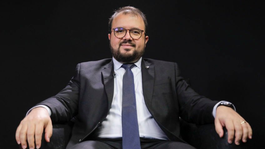 Visita ao Poder360: Regis Dudena