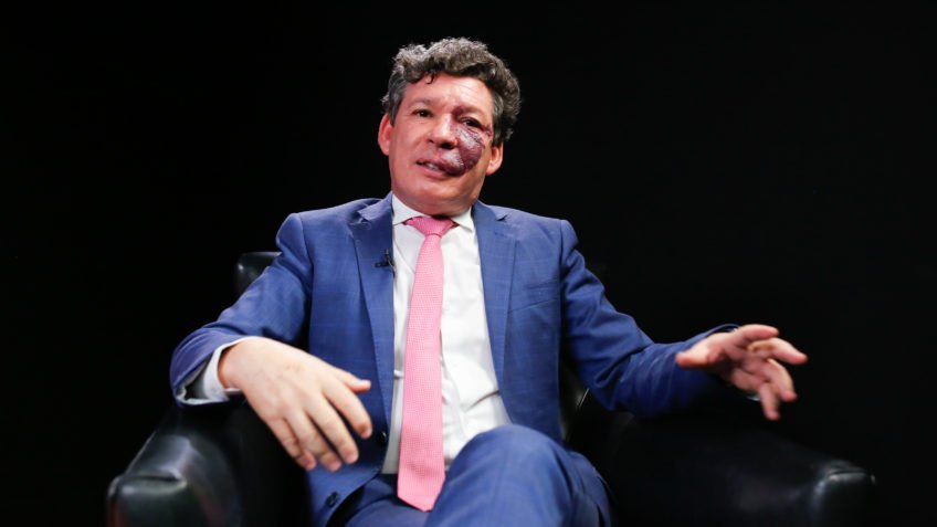 Deputado do PT diz que sigla precisa se "reconectar com