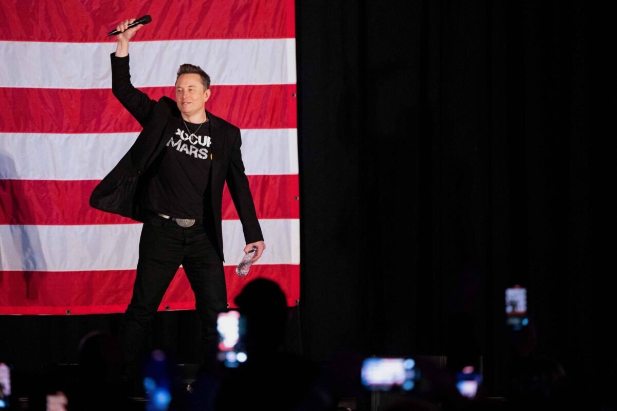 Elon Musk promete sortear US$ 1 milhão por dia a