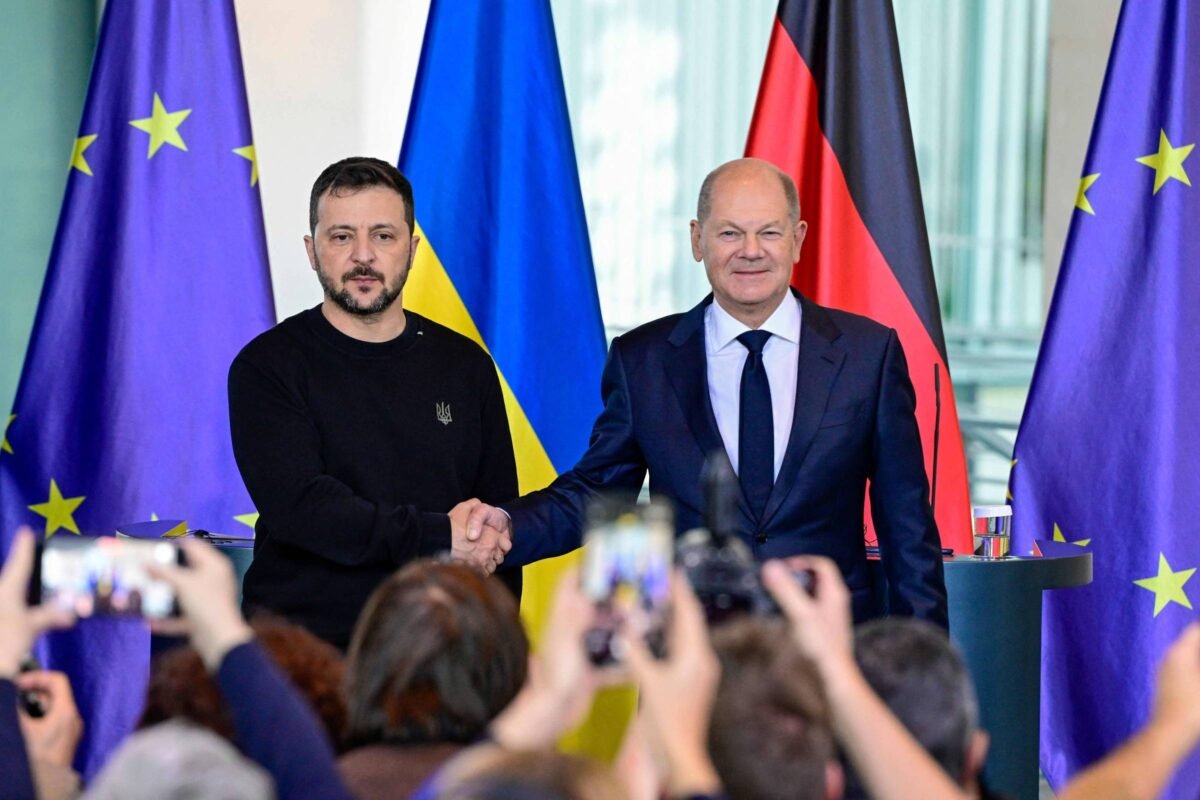 Guerra da Ucrânia: Zelenski recebe US$ 1,5 bi de europeus