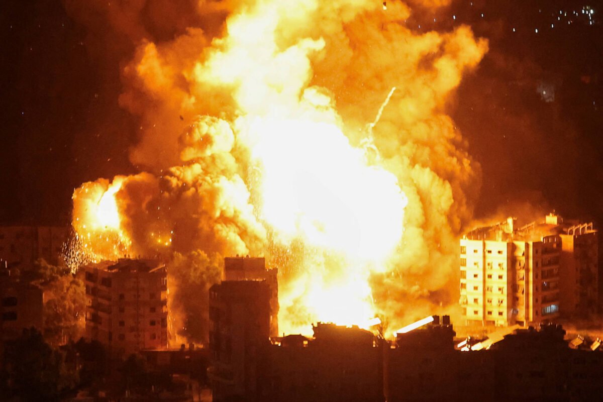 Míssil israelense derruba prédio residencial em Beirute; veja vídeo -