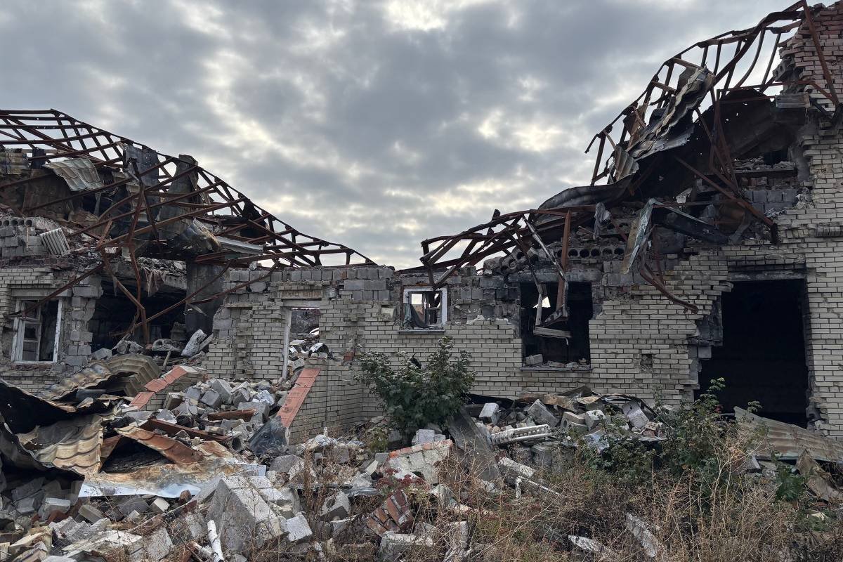 Folha percorreu 3.500 km em visita à frente russa -