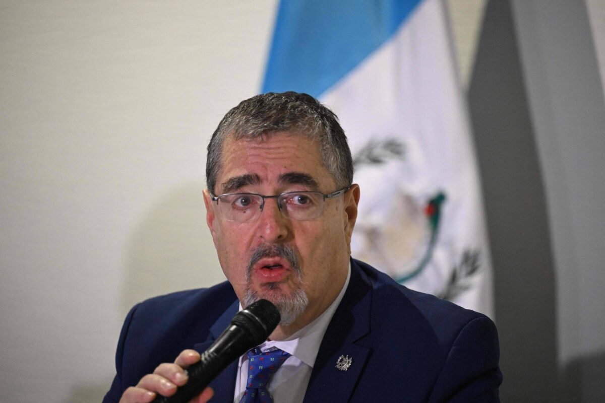 Juiz cancela partido de presidente na Guatemala - 28/11/2024 -