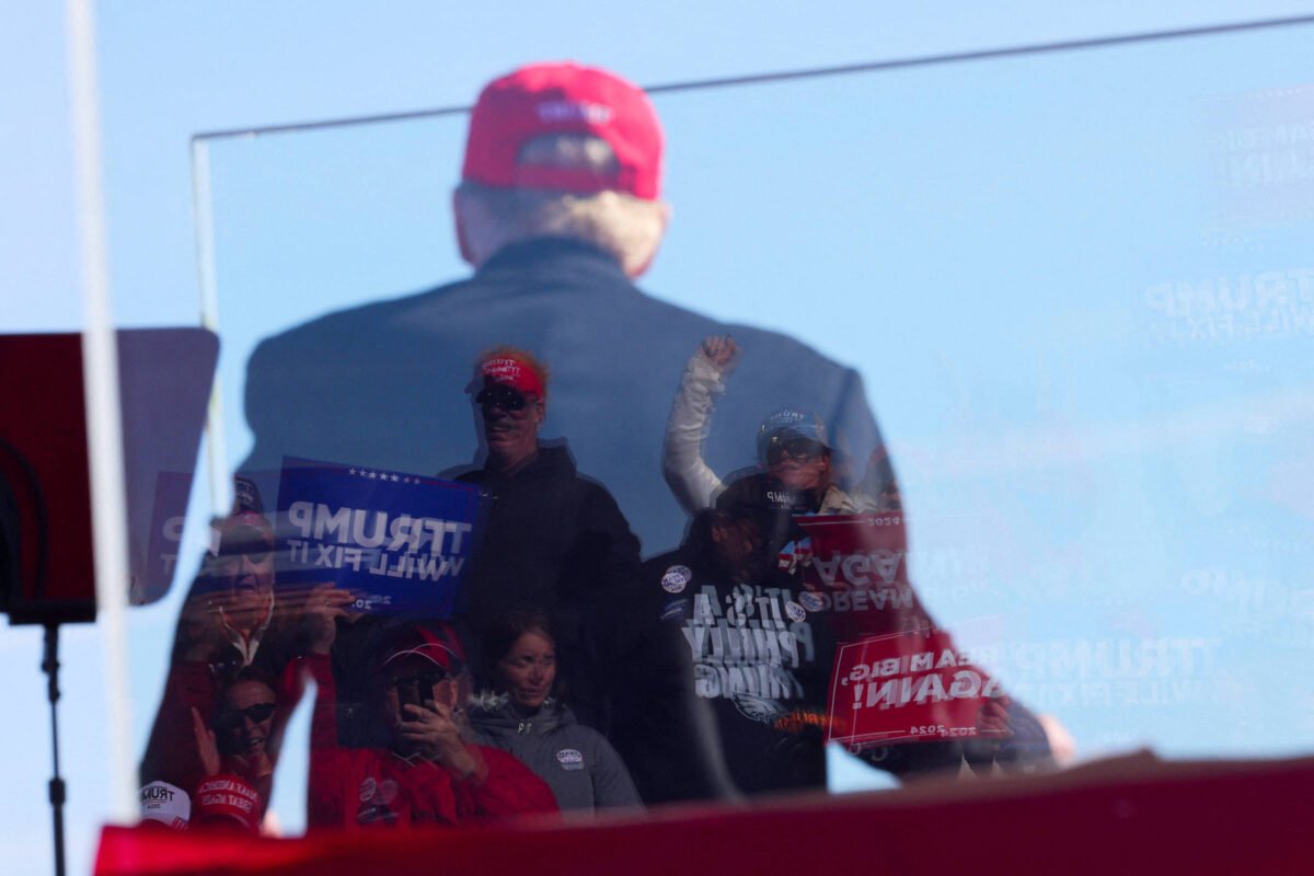 Por que democratas têm tanta dificuldade em derrotar Trump -