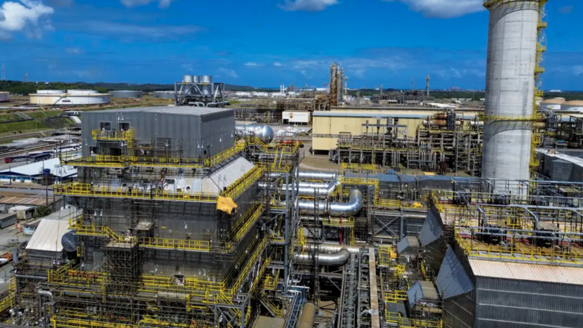 Refinaria da Petrobras transformará poluente em produto rentável