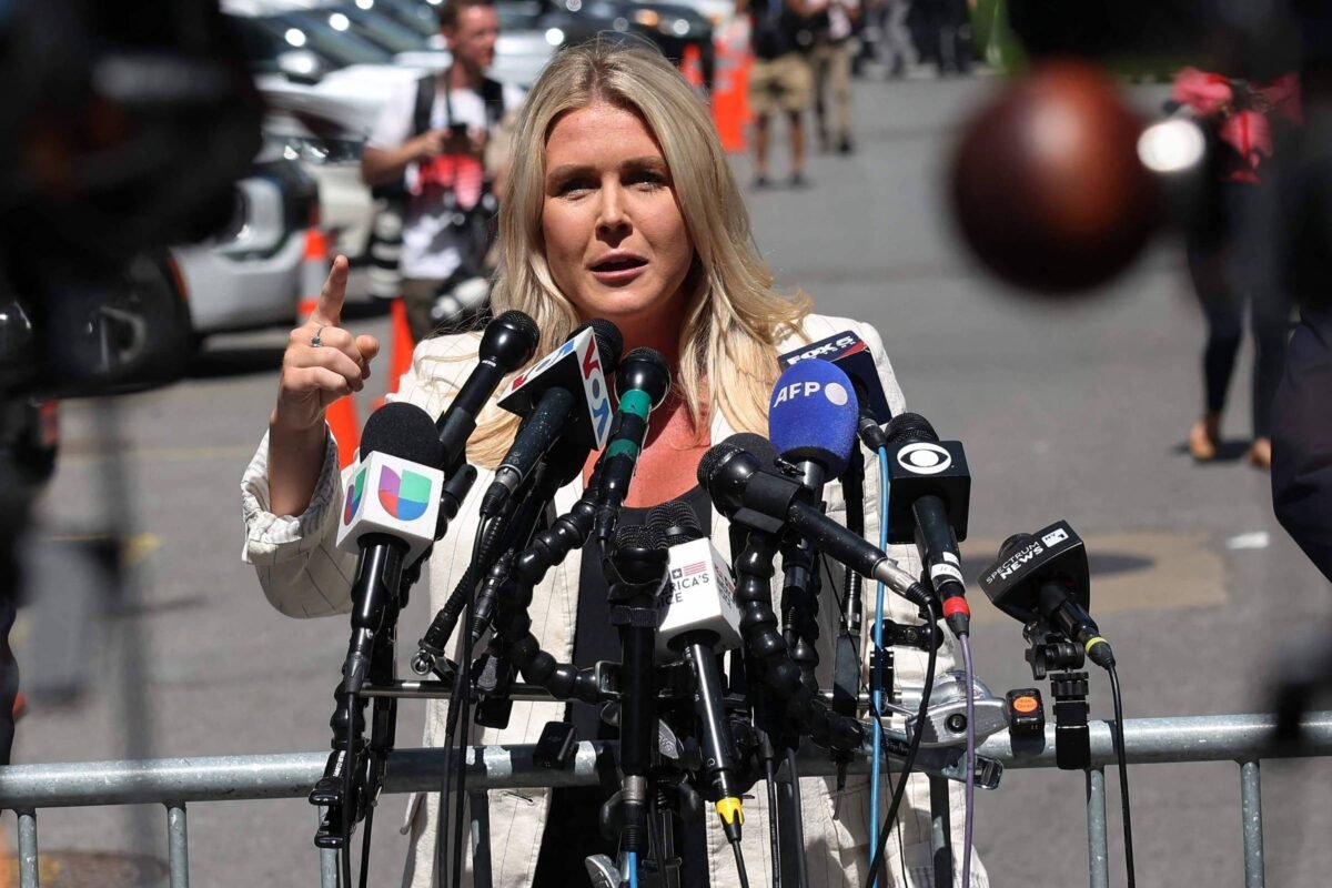 Trump escolhe a mais jovem secretária de imprensa a ocupar