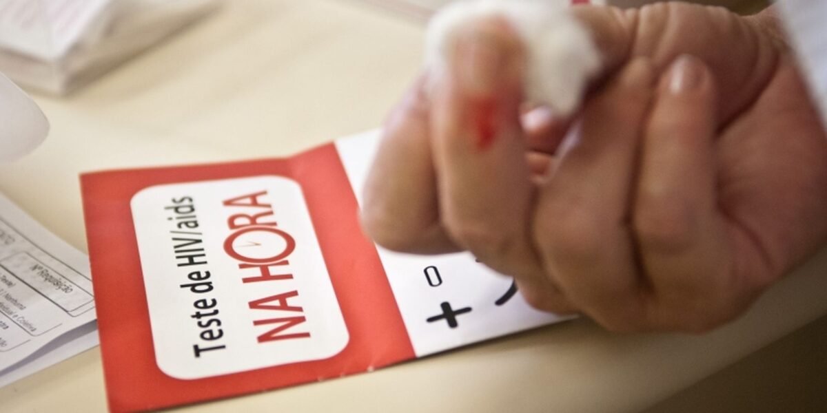 Hoje é Dia: combate à aids e Dia Nacional do