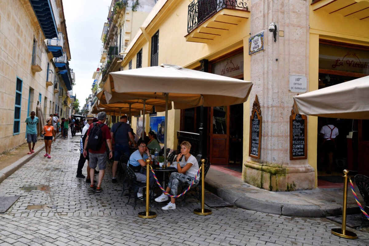 O que cubanos e americanos podem fazer em cada país