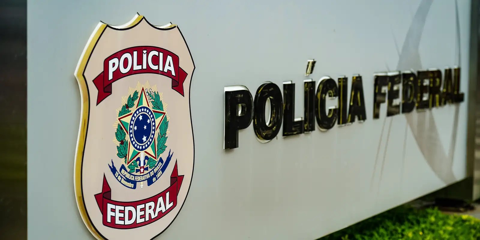 Polícia Federal prende 10 por tráfico internacional de cocaína
