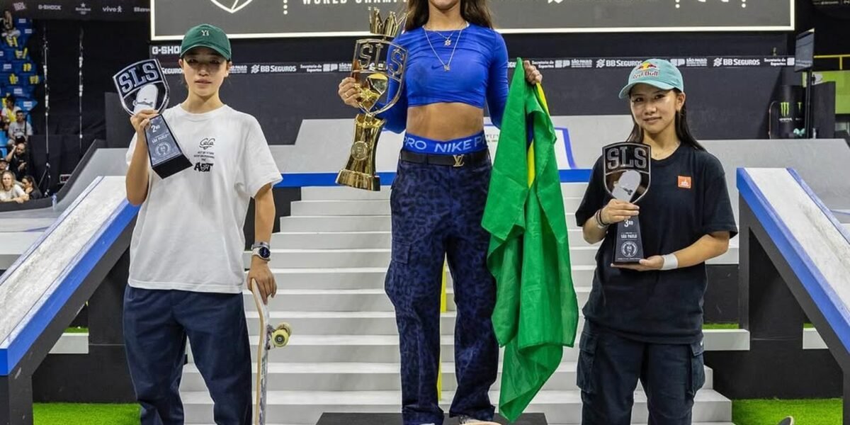 Rayssa Leal vence no fim e se torna tricampeã mundial