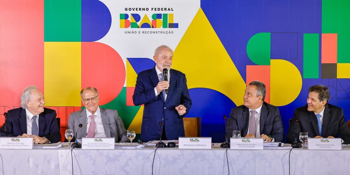 Prioridade do governo em 2025 é baratear os alimentos, diz