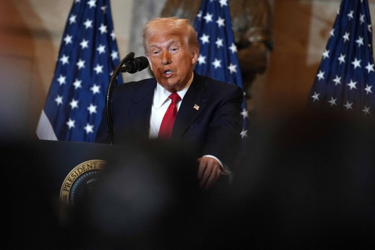 Trump diz que vai criar 'gabinete da fé' na Casa