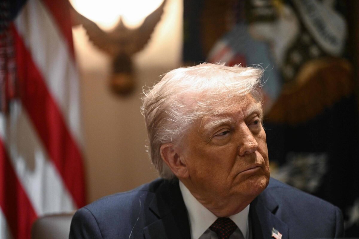 EUA: Trump vai à Suprema Corte para evitar recontratações -