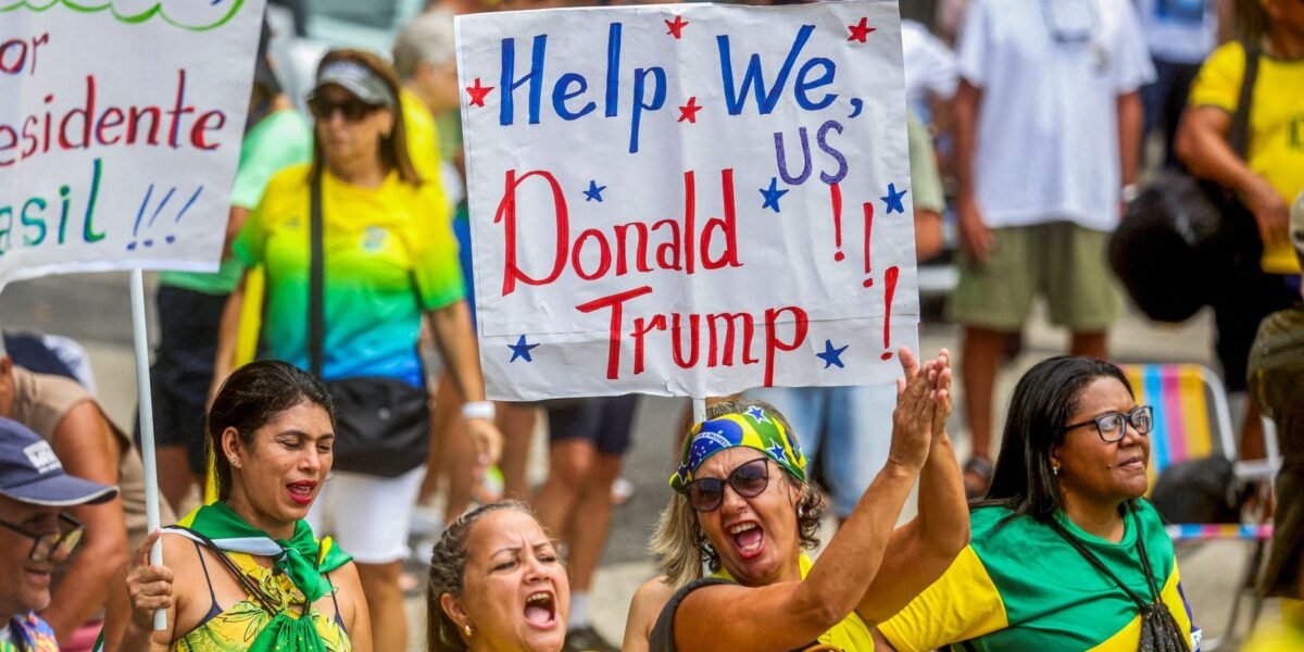 Em ato no Rio de Janeiro, Bolsonaro afirma que não