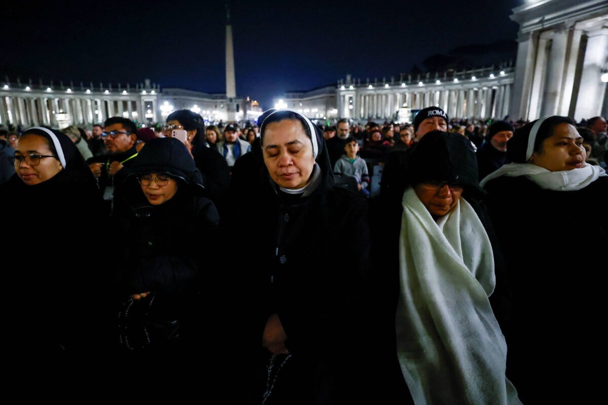 Noite do papa Francisco é tranquila, diz Vaticano - 05/03/2025