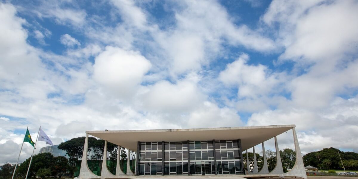 STF confirma Moraes, Dino e Zanin em julgamento de Bolsonaro