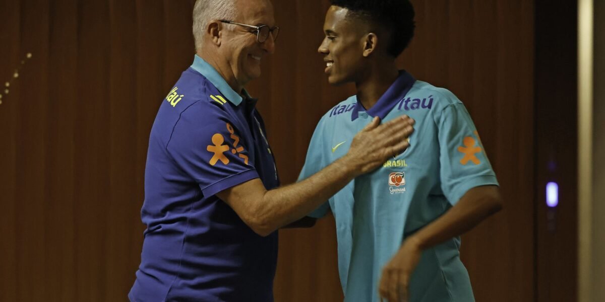 Seleção se apresenta em Brasília para jogo das Eliminatórias na