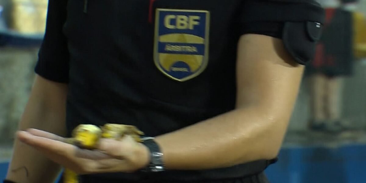 Após caso de racismo, STJD pune Inter com perda de