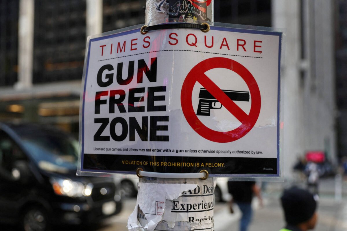 Corte dos EUA mantém restrições de armas em Nova York