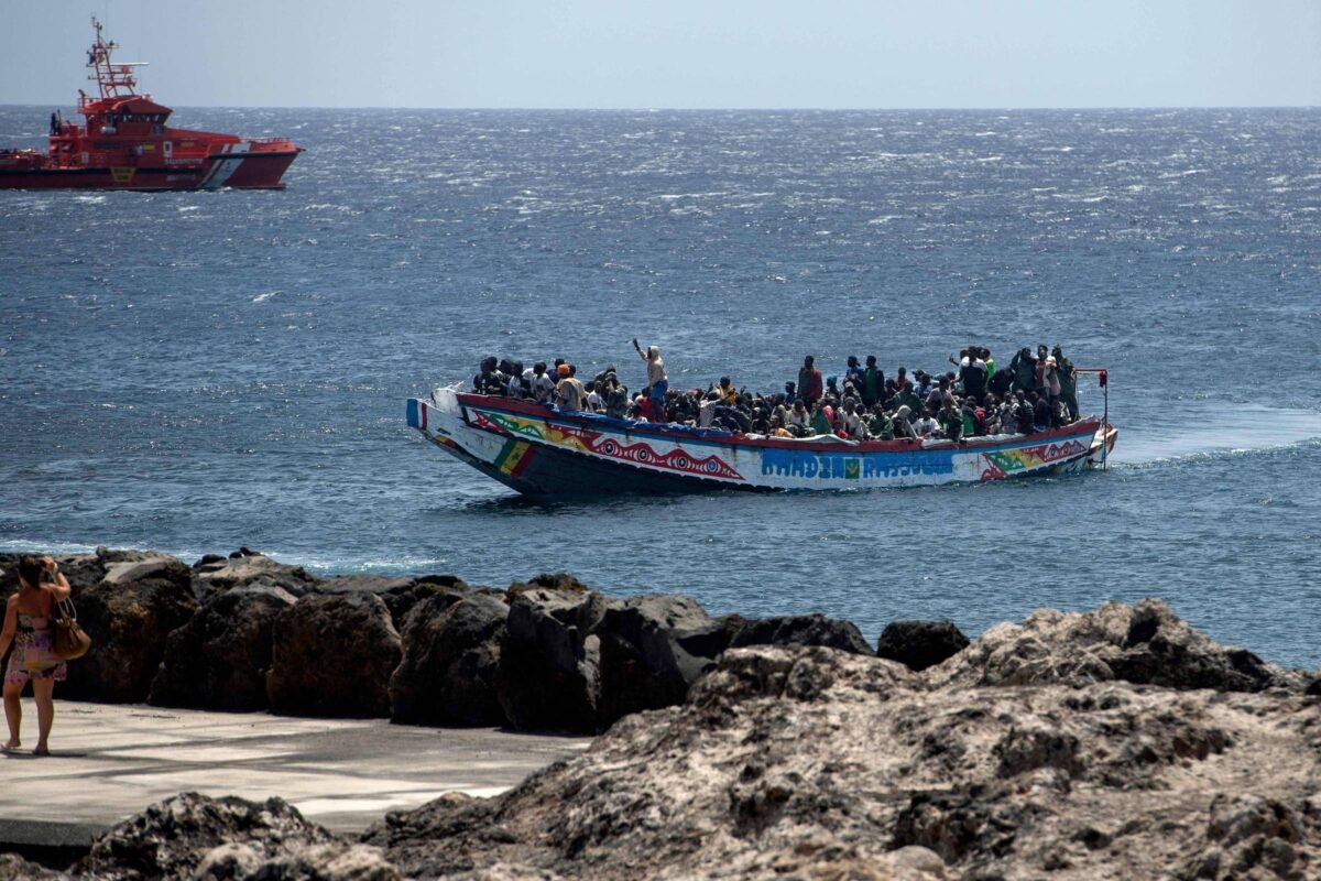 Espanha: Polícia detém suspeitos de rede de imigração - 13/04/2025