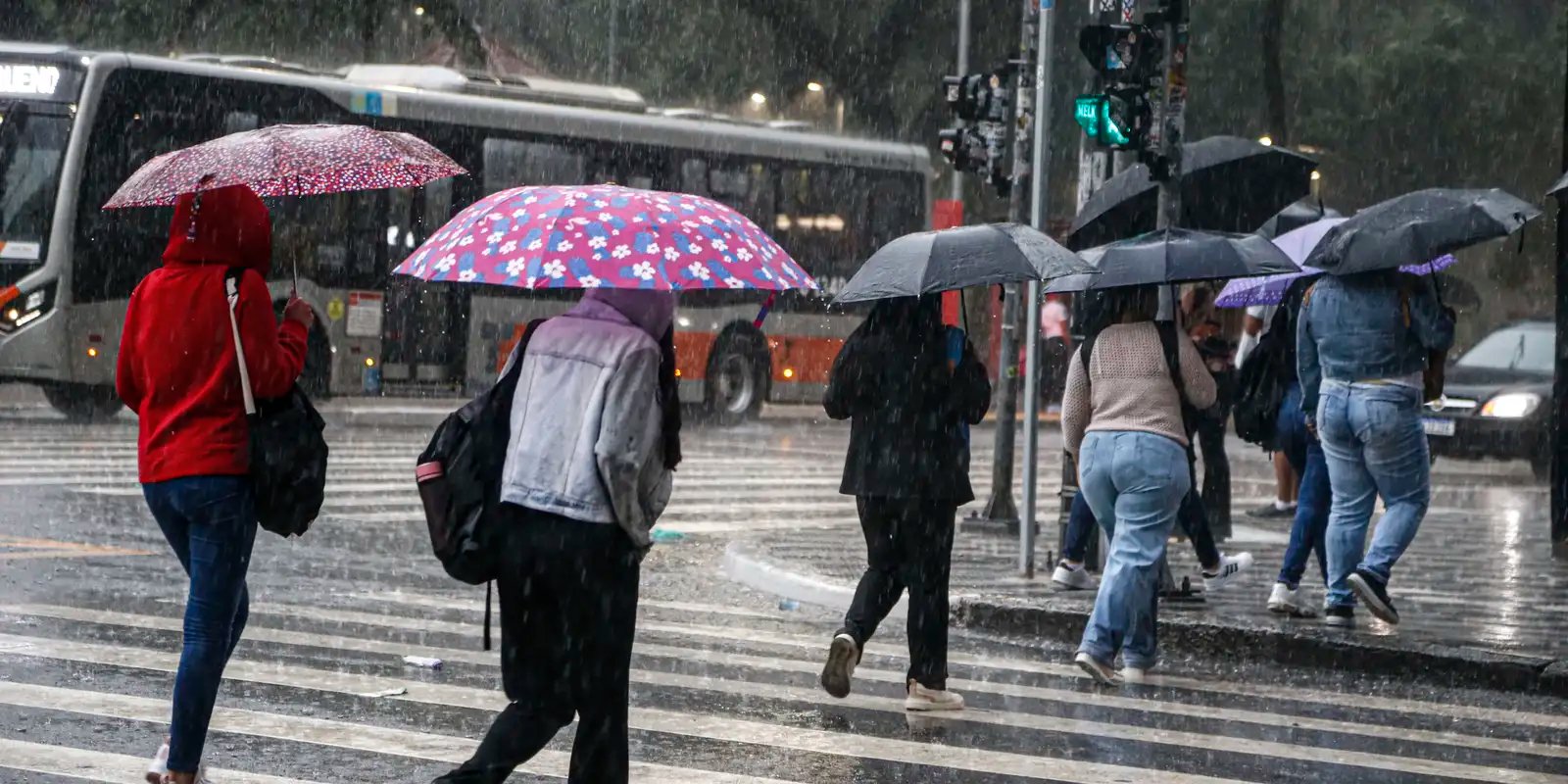 Feriadão deve ter chuva e queda de temperatura no centro-sul