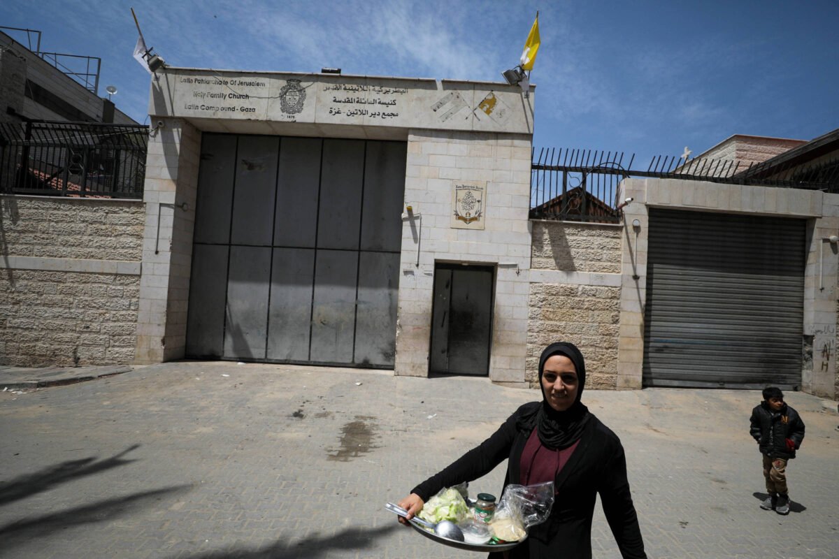 Morre papa: católicos de Gaza estão 'de coração partido' -
