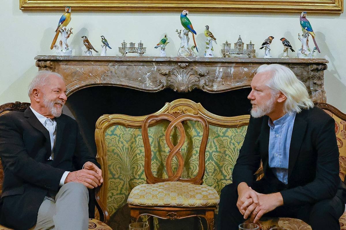 Presidente Lula esteve com Julian Assange, do WikiLeaks - 28/04/2025