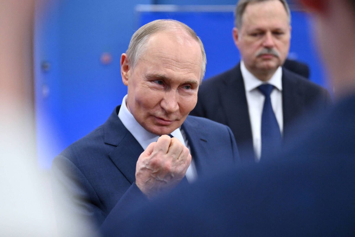 Putin compara Musk ao pai do programa espacial soviético -