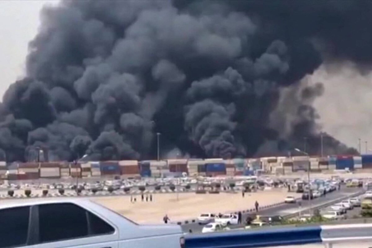 Veja vídeo: Explosão em porto no Irã fere mais de