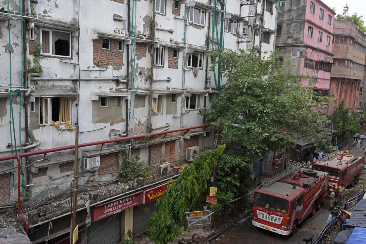 Veja vídeo: Incêndio mata ao menos 15 em hotel na