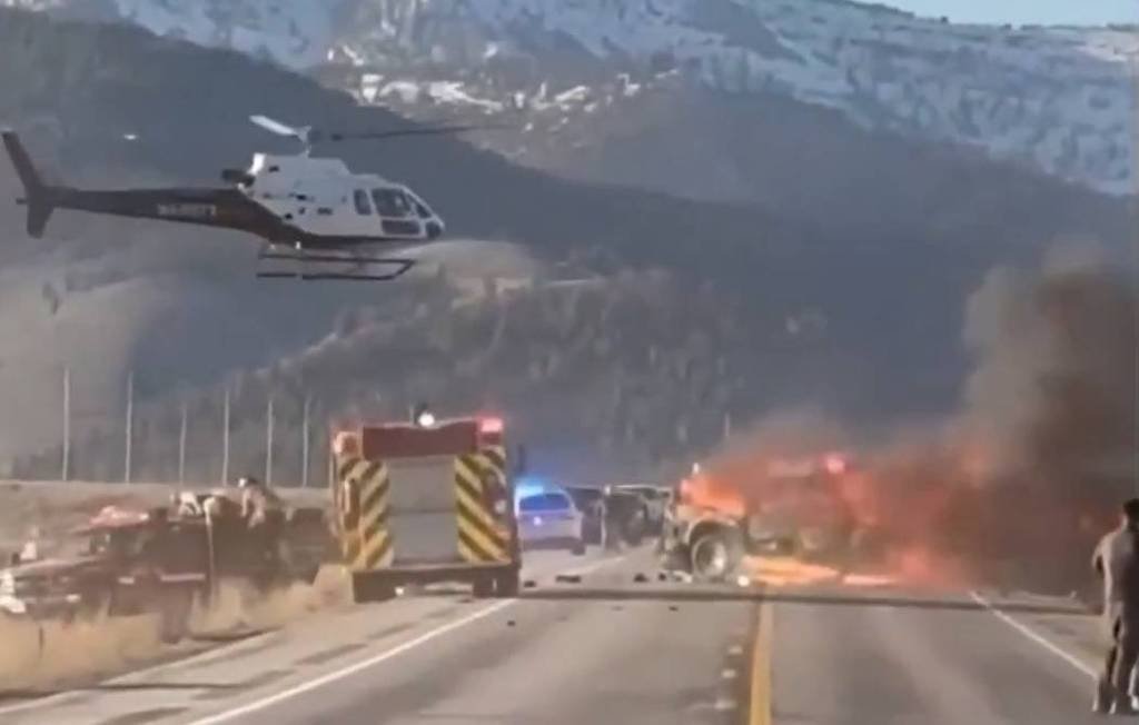Acidente com van de turistas mata 7 perto de Yellowstone