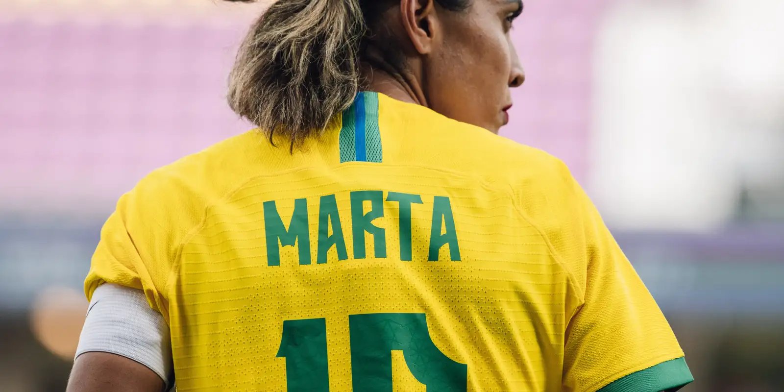 Arthur Elias convoca seleção para amistosos contra o Japão