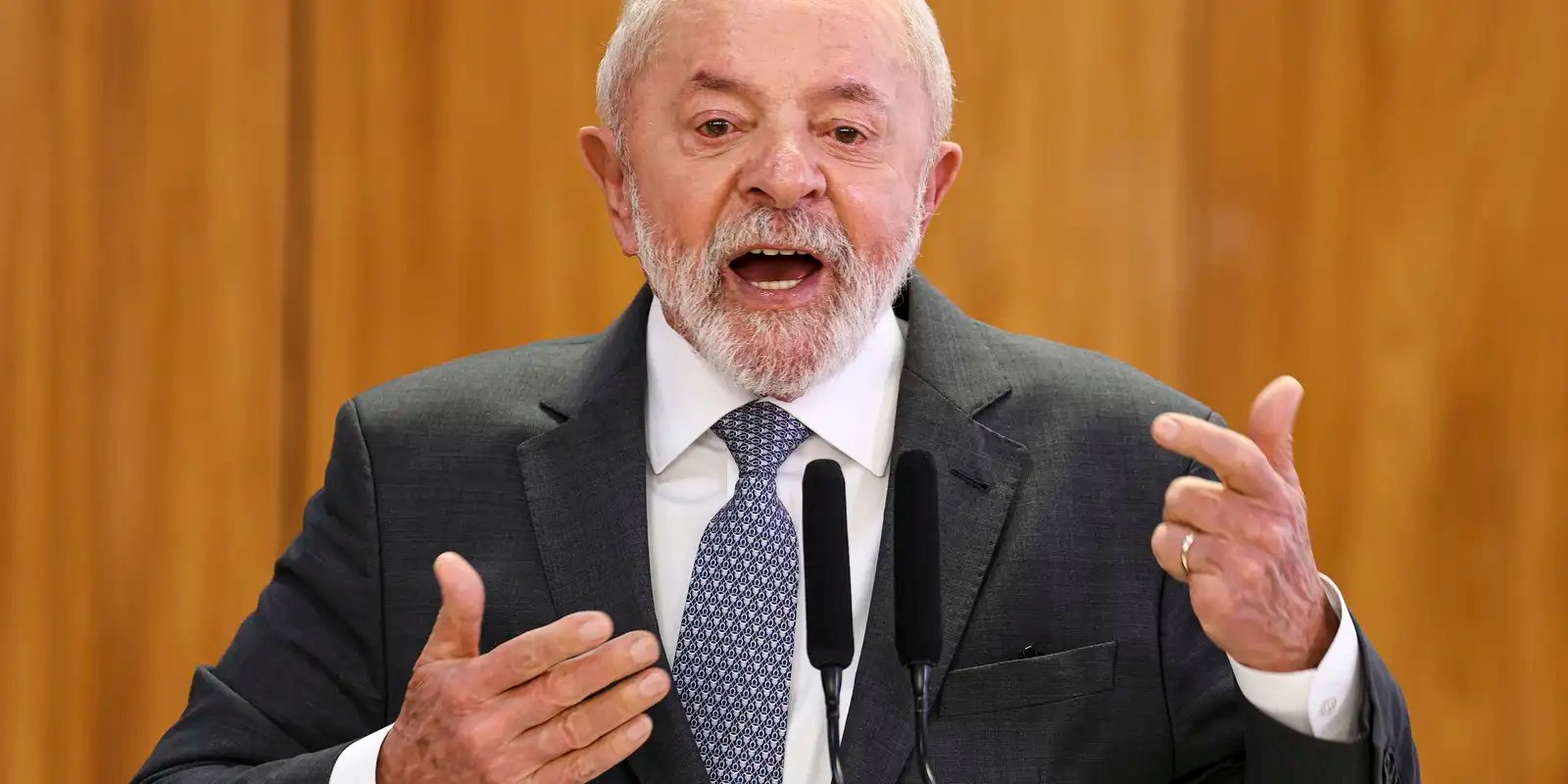 Com crise de labirintite, Lula faz exames em hospital em