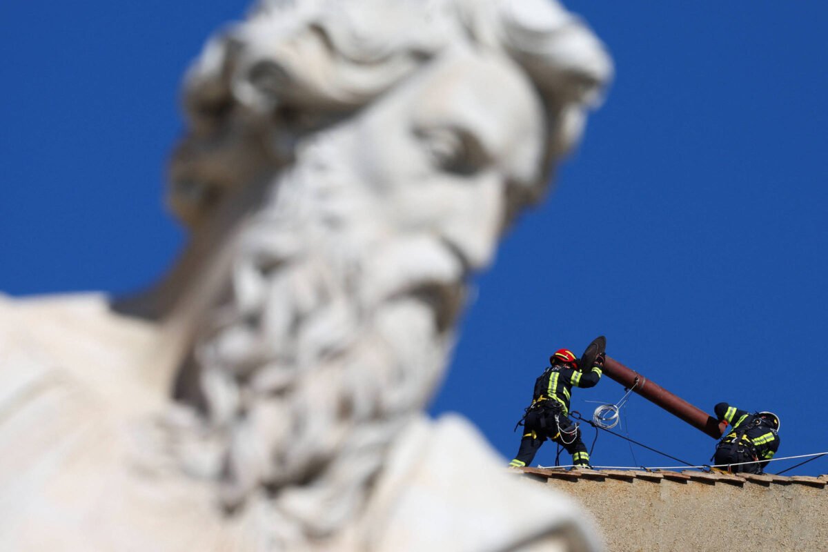 Como será feita a fumaça do conclave na Capela Sistina