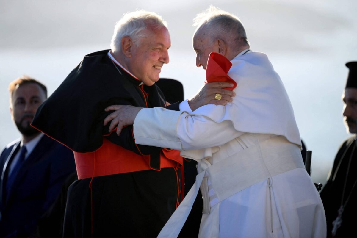 Conclave: pró-imigrantes, Aveline é favorito de Francisco - 05/05/2025 -