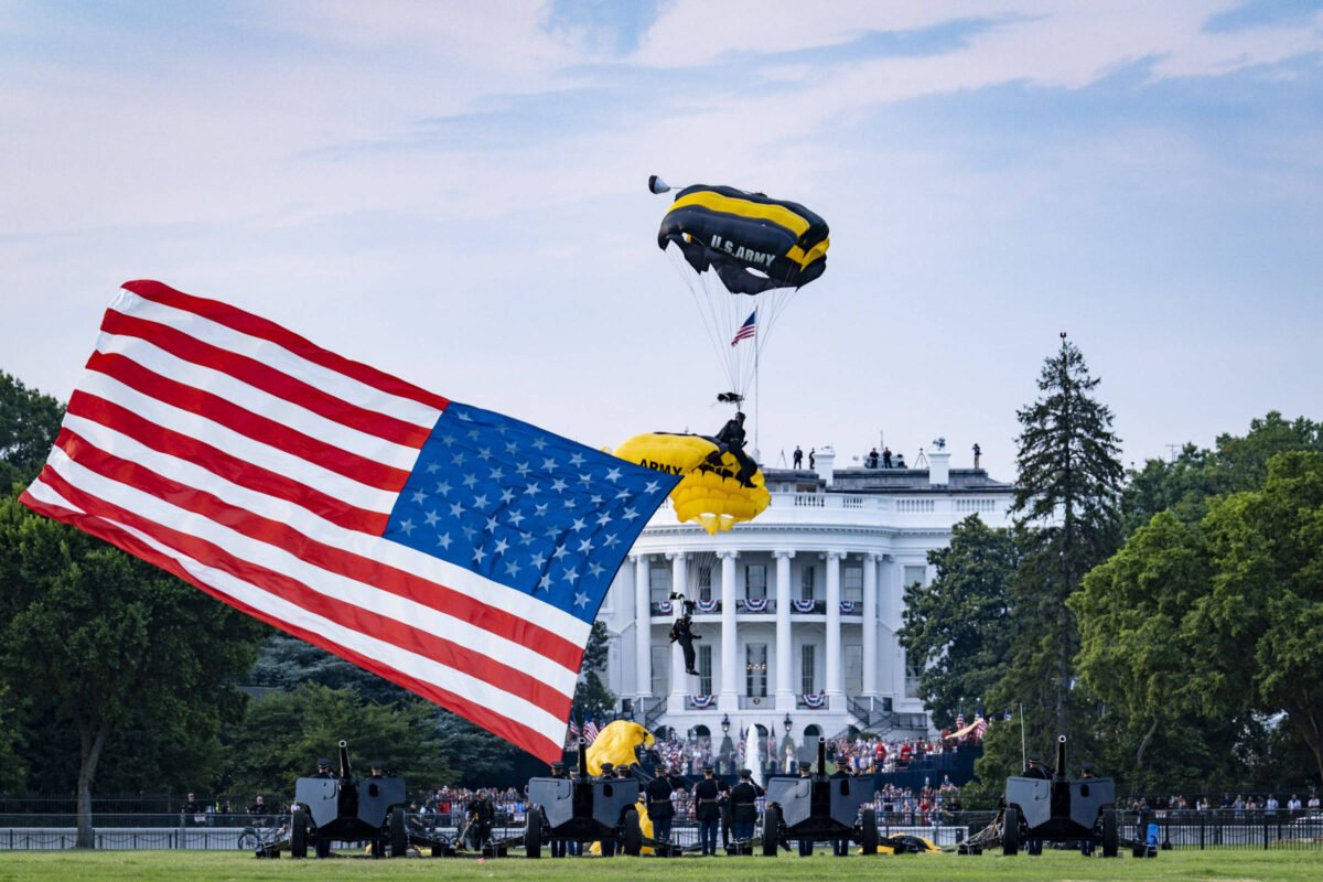 Desfile em Washington revela Pentágono obediente a Trump - 27/05/2025