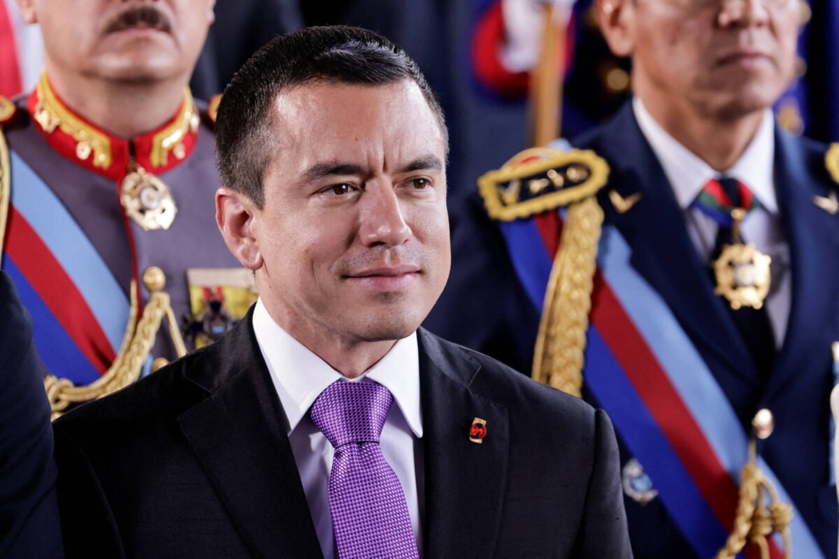 Em posse, Noboa fala em salvar Equador do crime organizado
