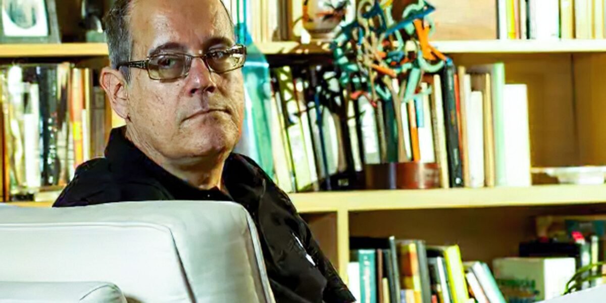 Escritor e poeta Paulo Henriques Britto é eleito para a