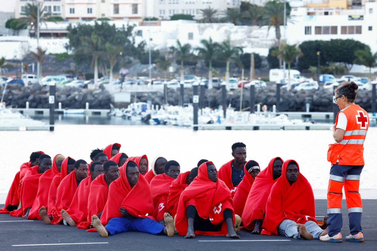 Espanha facilita regularização de imigrantes - 20/05/2025 - Mundo