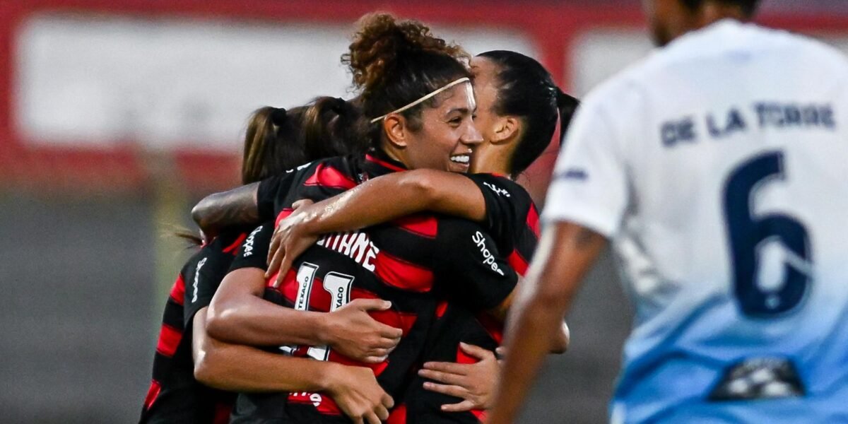 Flamengo goleia Real Brasília por 4 a 0 no Brasileirão