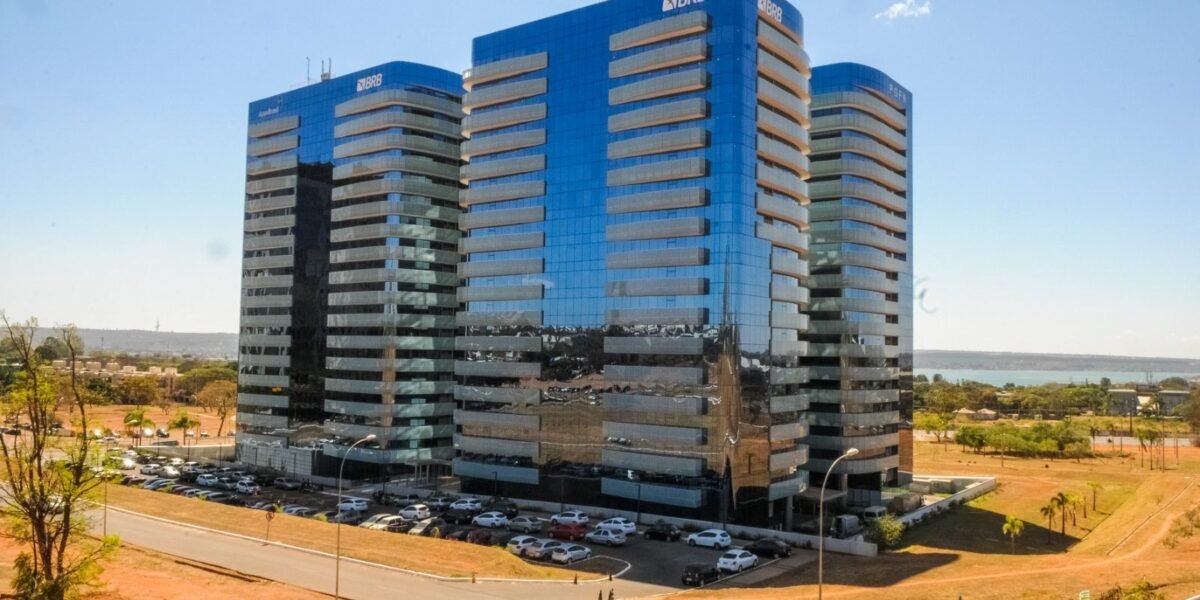 Justiça suspende decisão que barrou compra do Banco Master pelo