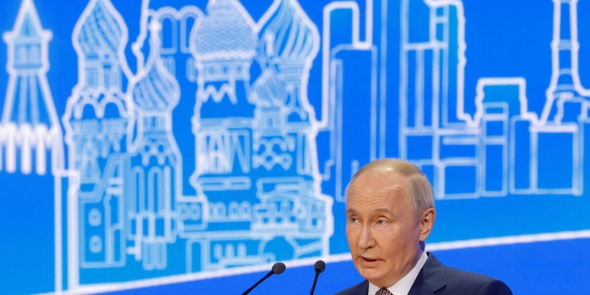 Lula diz que pedirá a Putin que sente à mesa