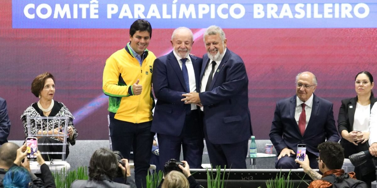 Lula quer que projeto da Universidade do Futebol englobe mais