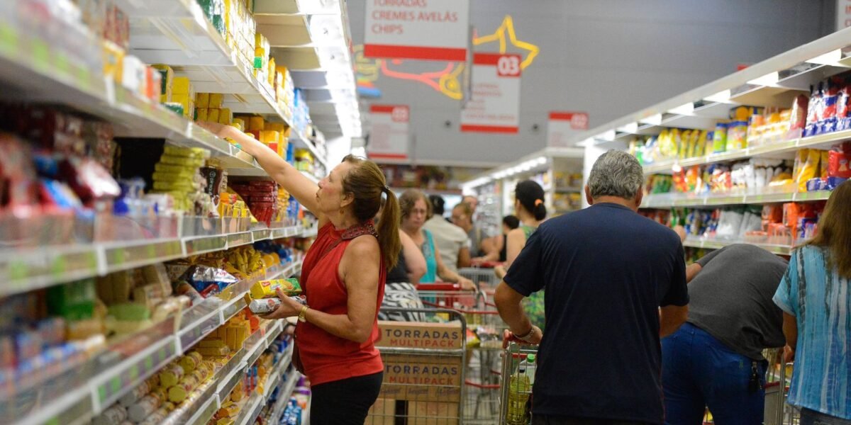 Mercado espera última alta da Selic em 2025: 14,75% ao