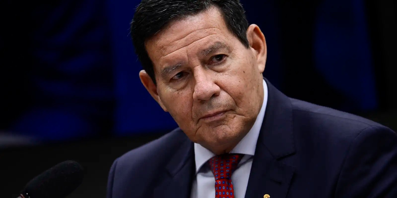 Mourão diz que não participou de reunião golpista no governo