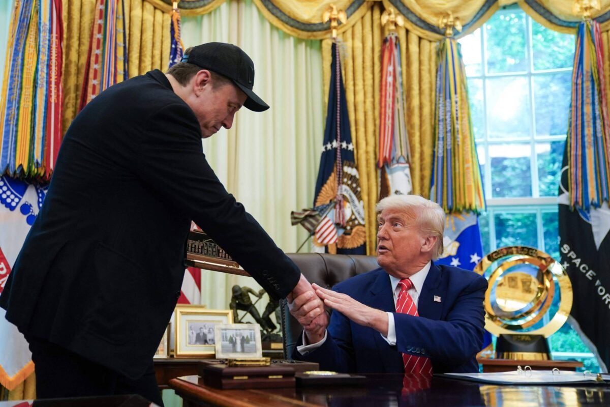 Musk vai, mas pode voltar, diz Trump em despedida -
