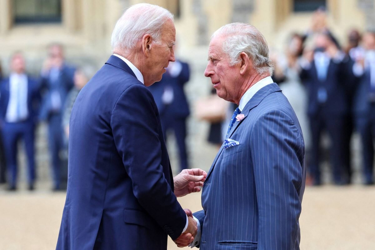 Rei Charles envia carta a Biden após diagnóstico de câncer