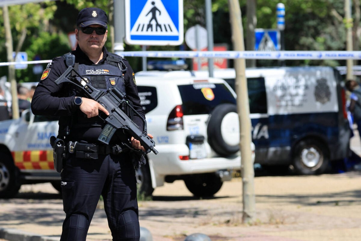 Rival de Zelenski é morto a tiros em Madri; veja