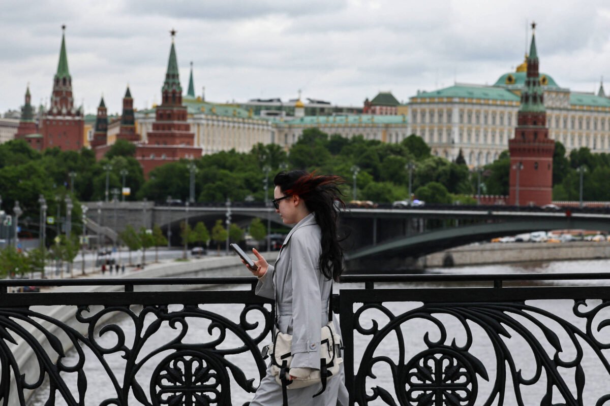 Rússia bane Anistia Internacional por suposto aval a Kiev -